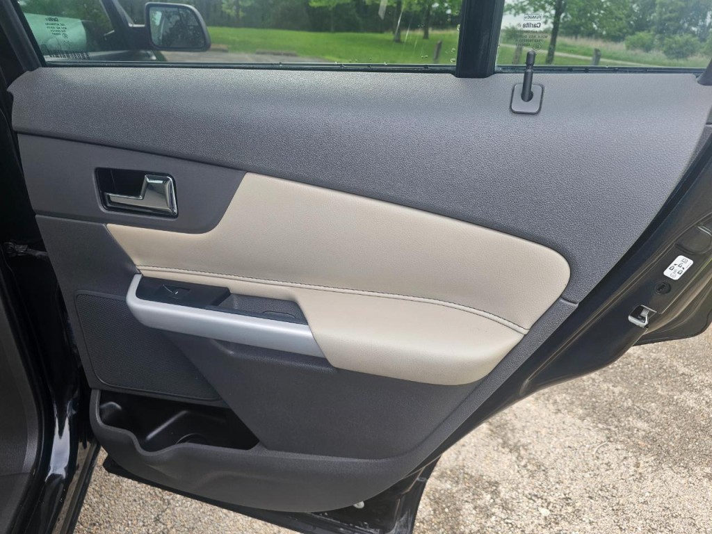 2013 Ford Edge Image 18