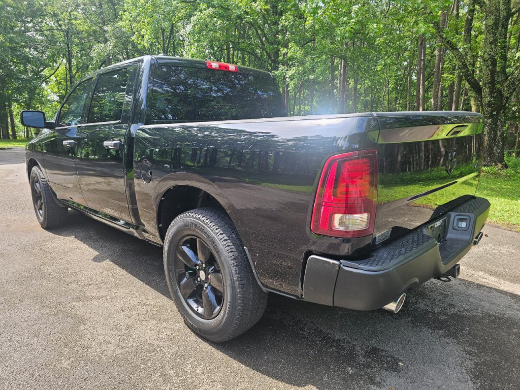 2014 RAM 1500 Image 8