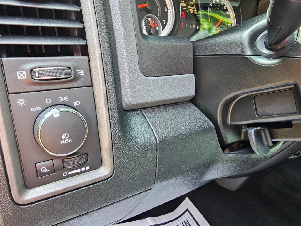 2014 RAM 1500 Image 31
