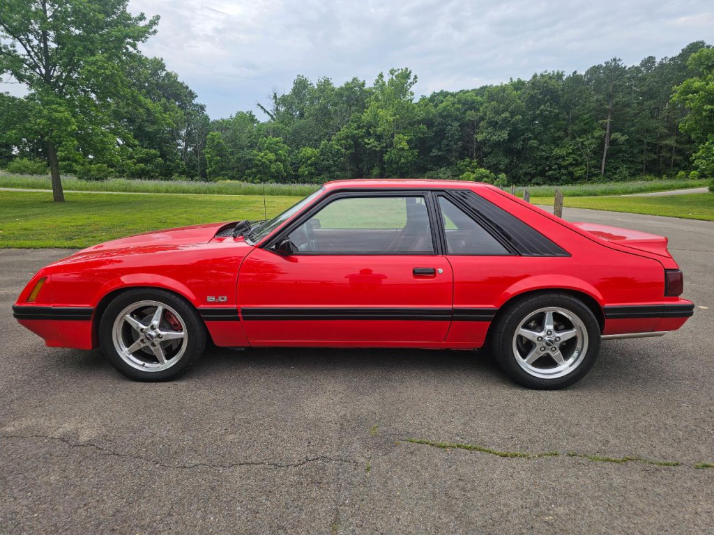 1984 Ford Mustang Image 9