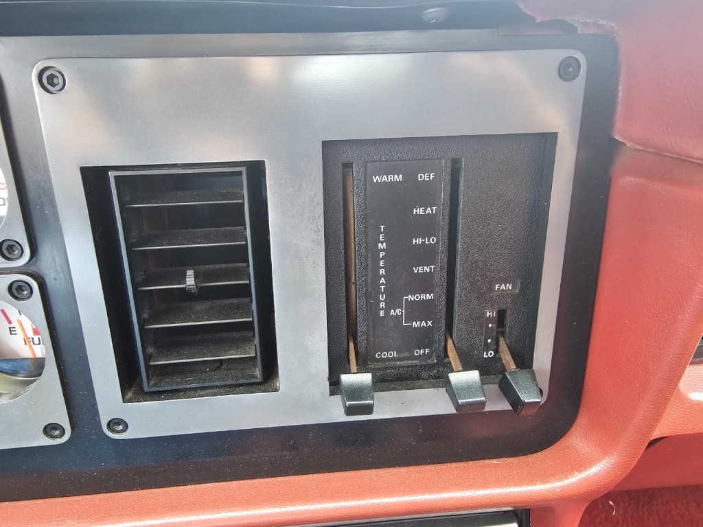 1984 Ford Mustang Image 29