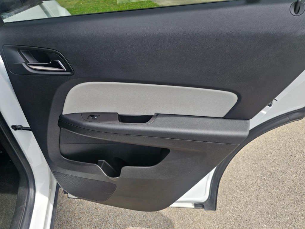 2015 Chevrolet Equinox Image 17