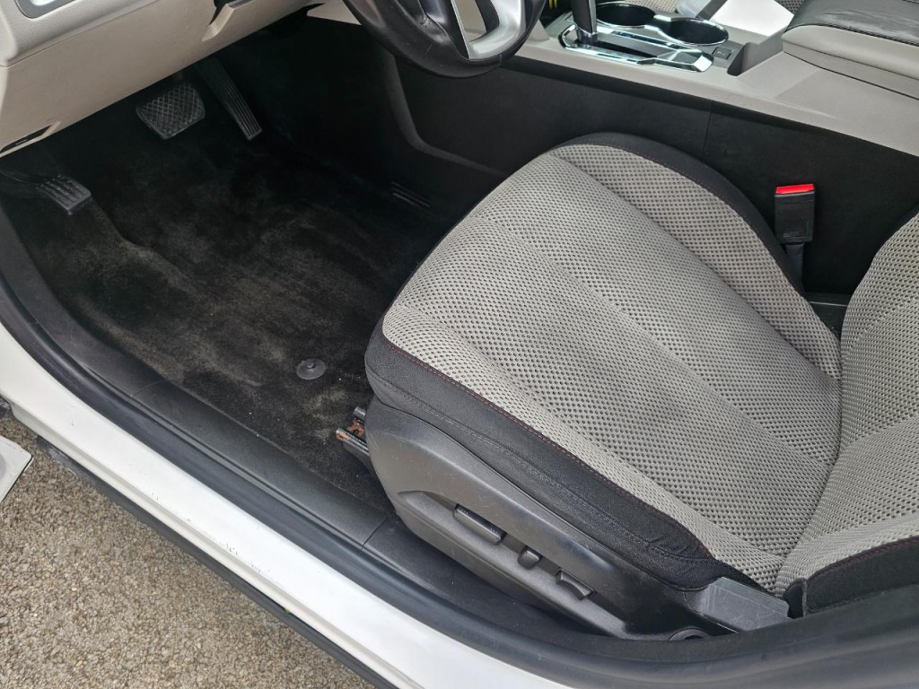 2015 Chevrolet Equinox Image 24