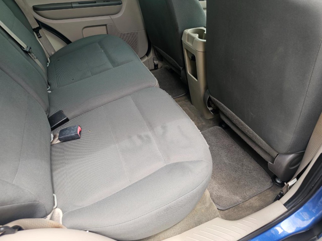 2010 Ford Escape Image 18