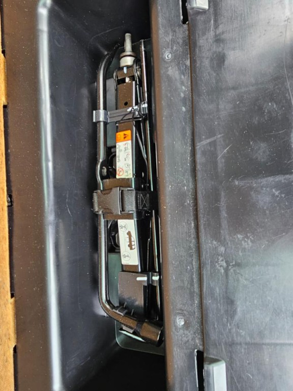 2010 Ford Escape Image 20