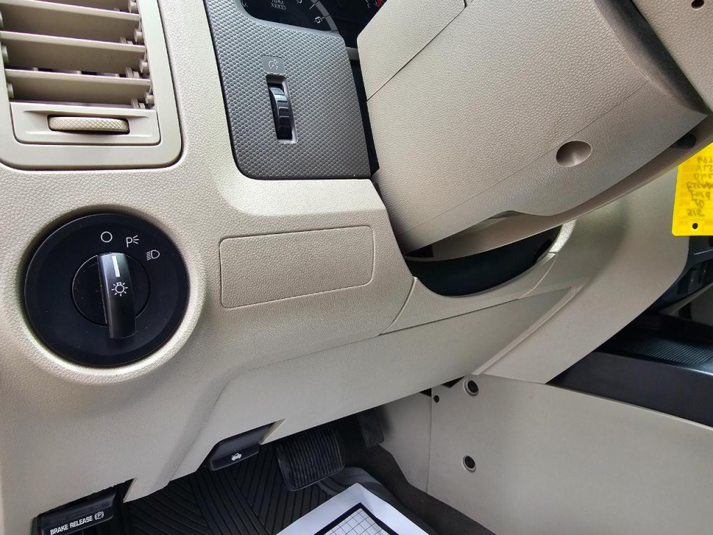 2010 Ford Escape Image 30