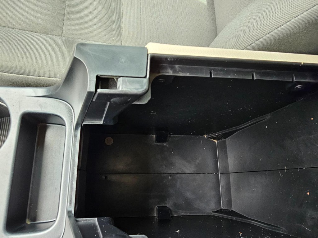 2010 Ford Escape Image 38