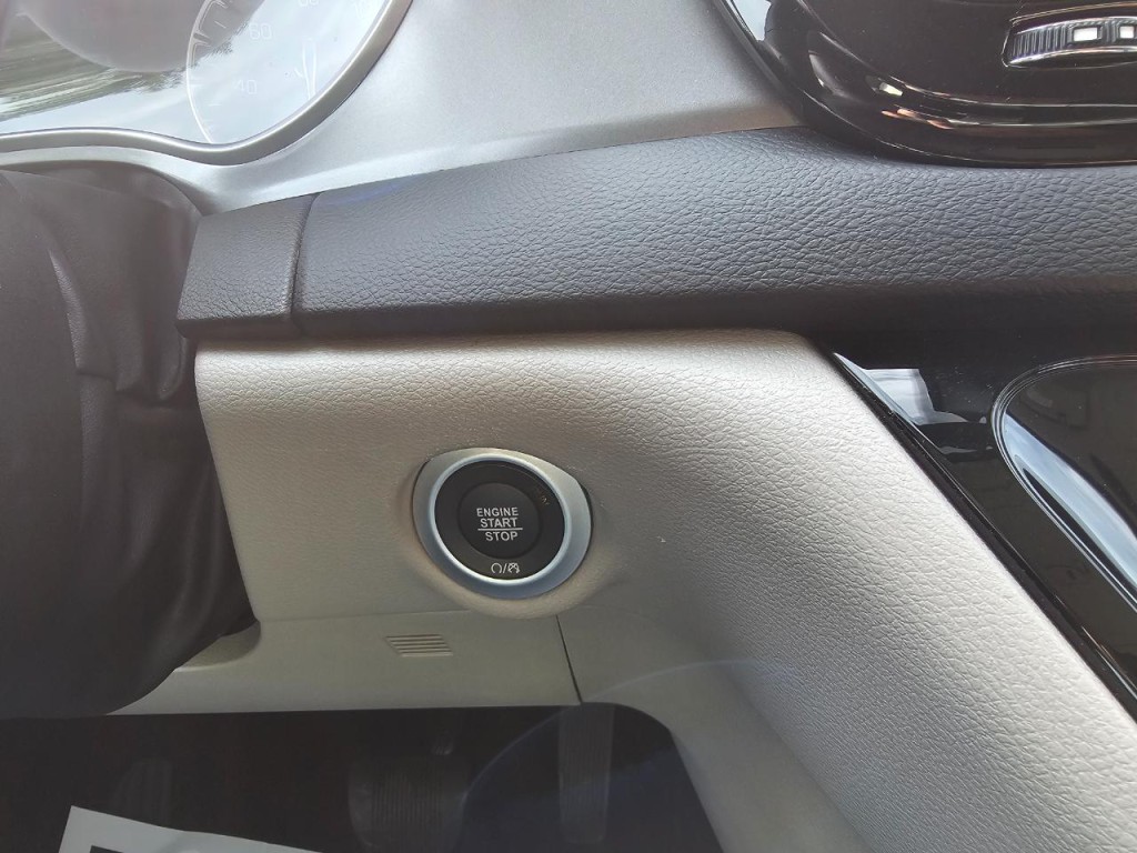2023 Chrysler Pacifica Image 37