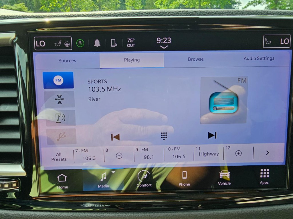 2023 Chrysler Pacifica Image 39