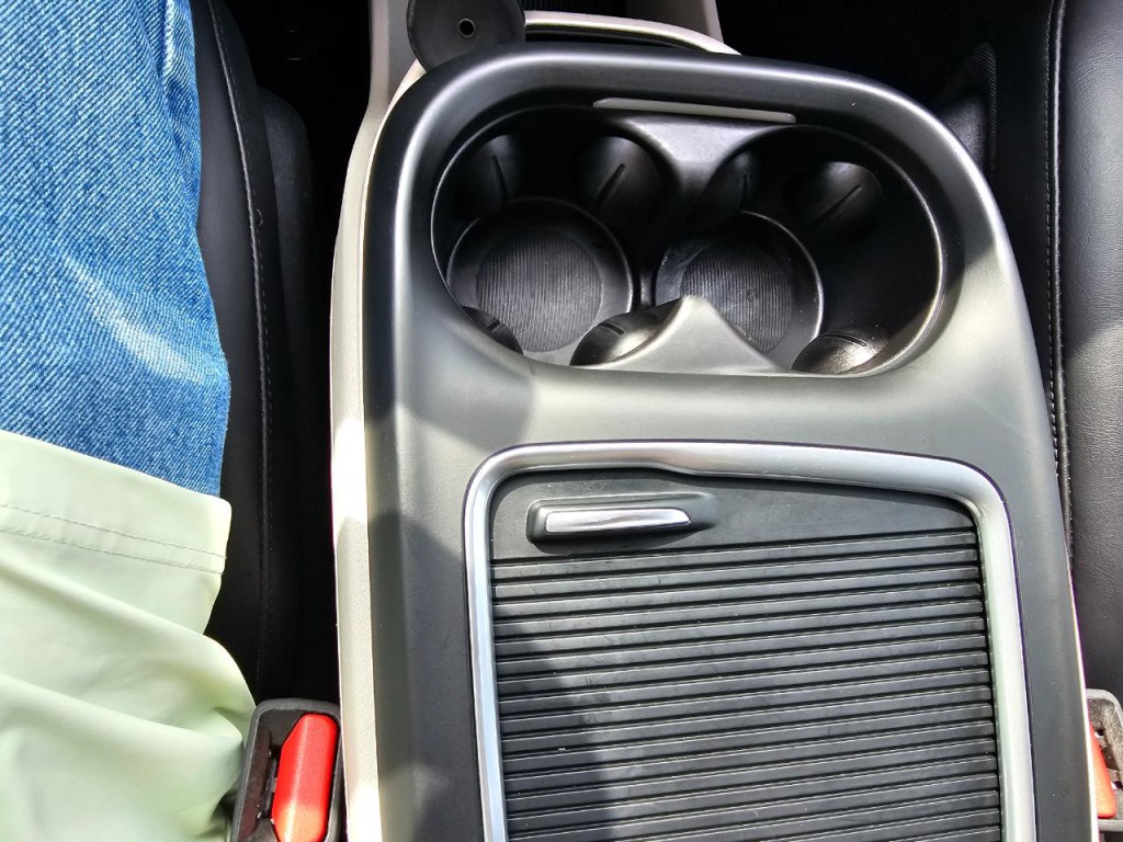 2023 Chrysler Pacifica Image 44