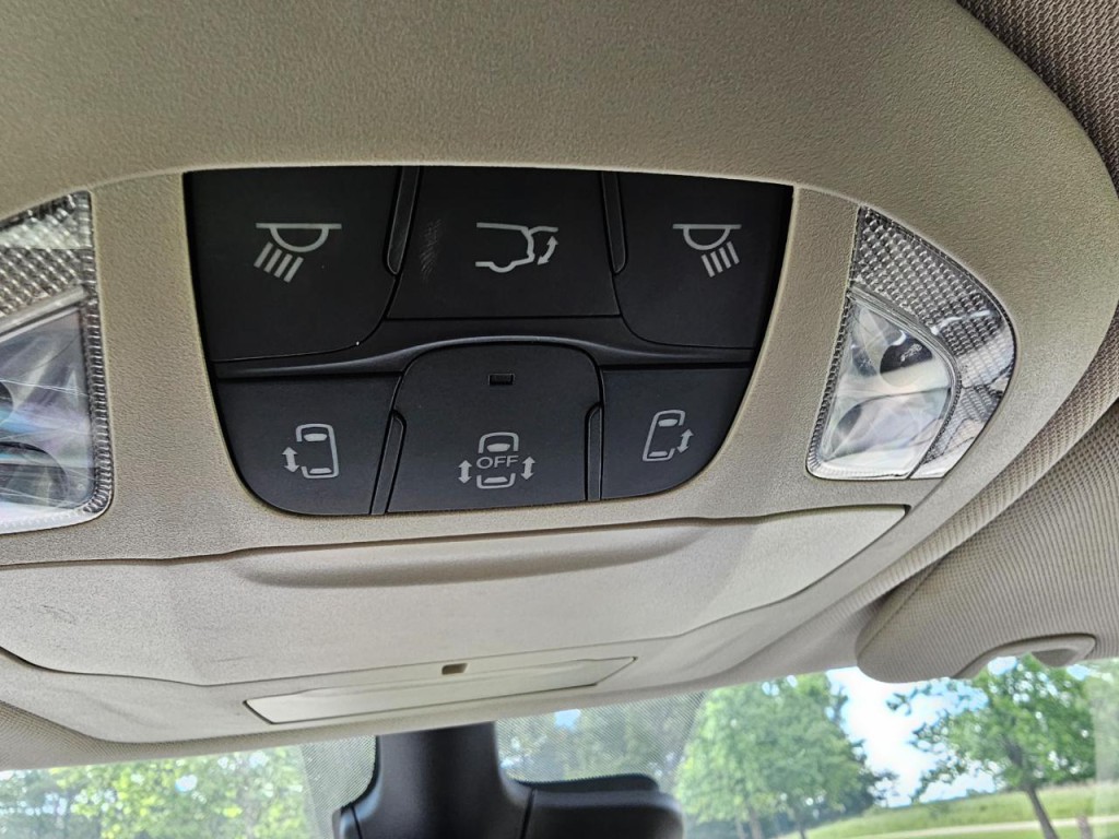 2023 Chrysler Pacifica Image 46