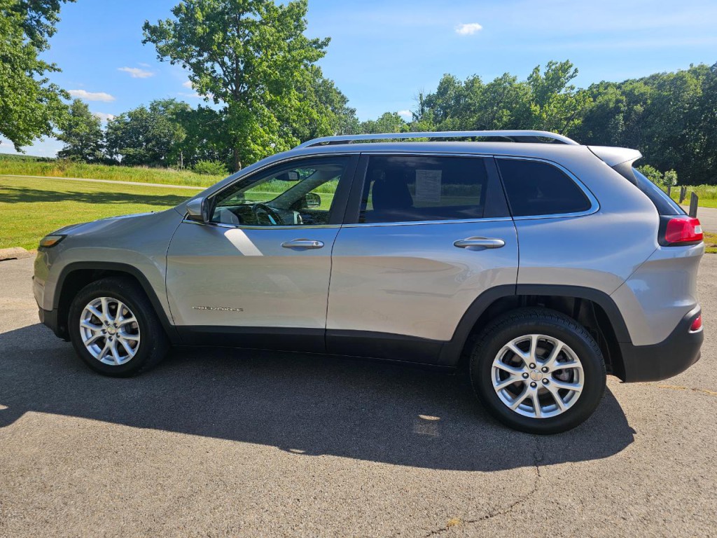 2014 Jeep Cherokee Image 8