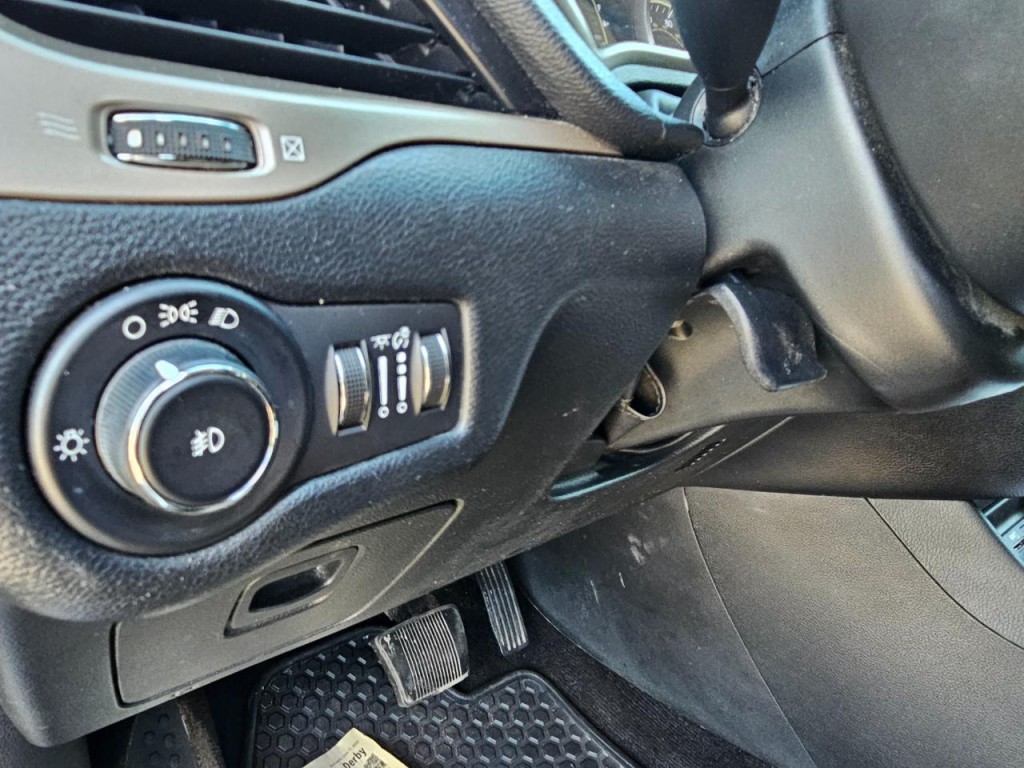 2014 Jeep Cherokee Image 31