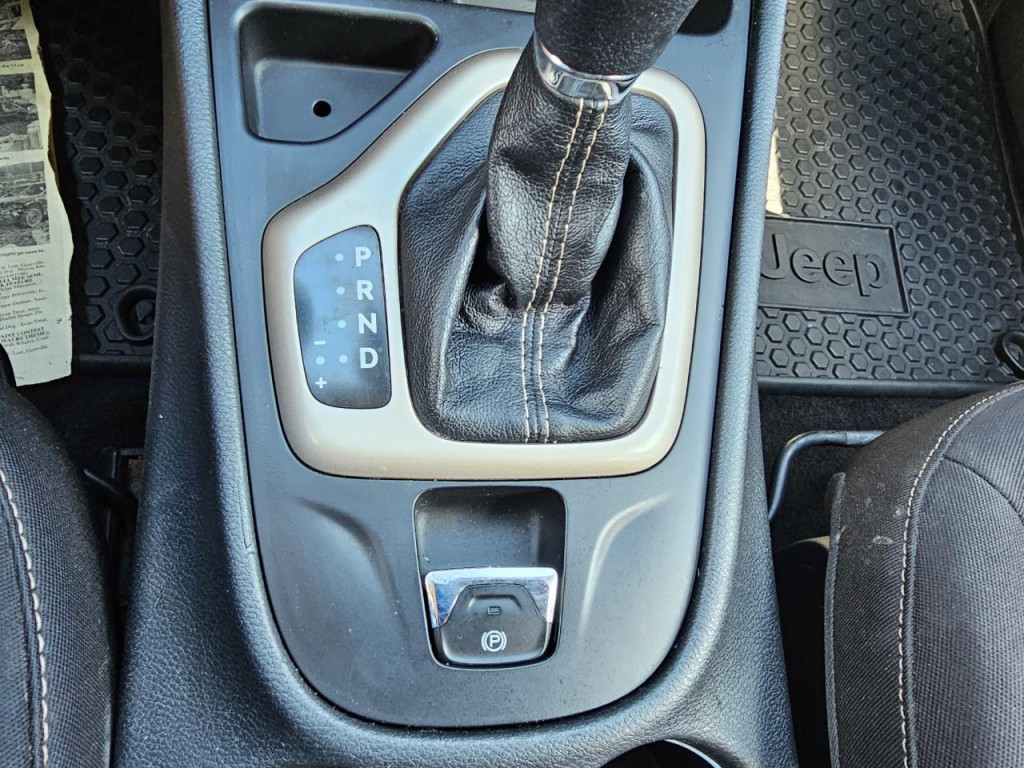 2014 Jeep Cherokee Image 42