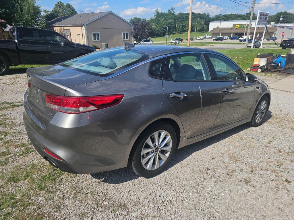 2016 Kia Optima Image 2