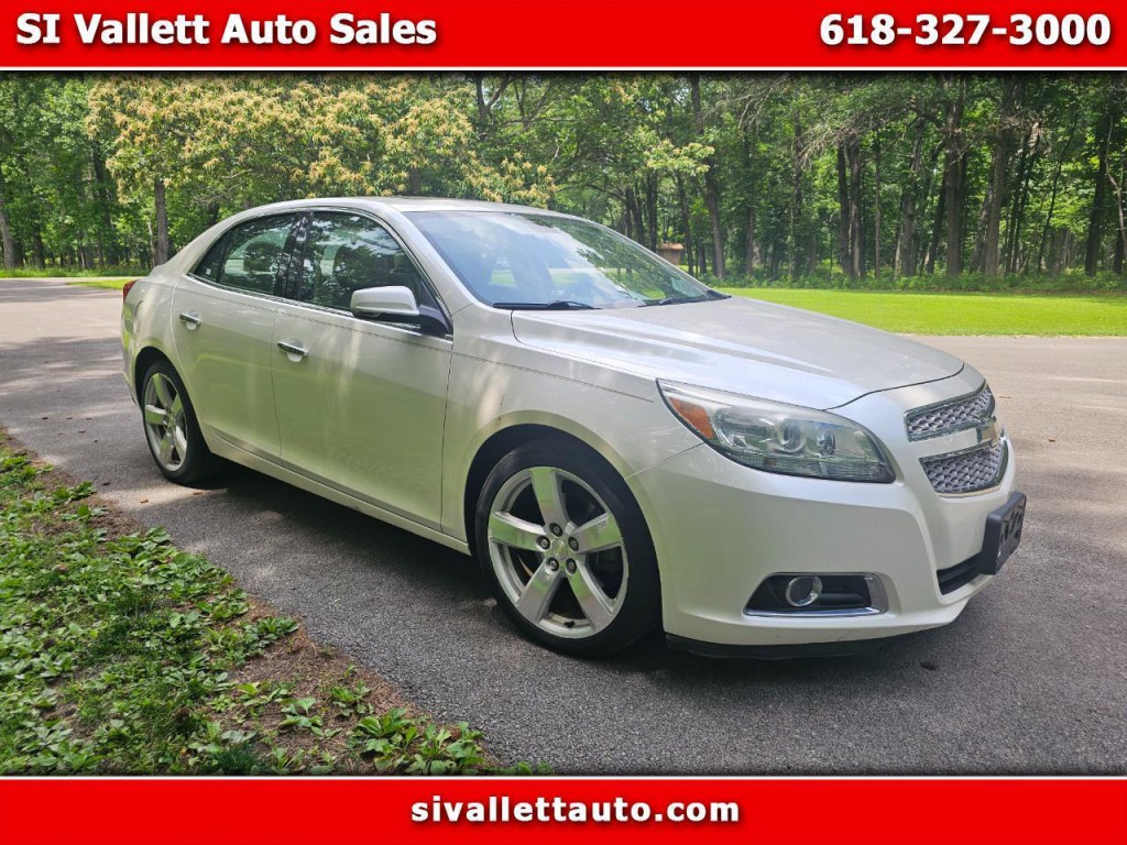 2013 Chevrolet Malibu Image 1