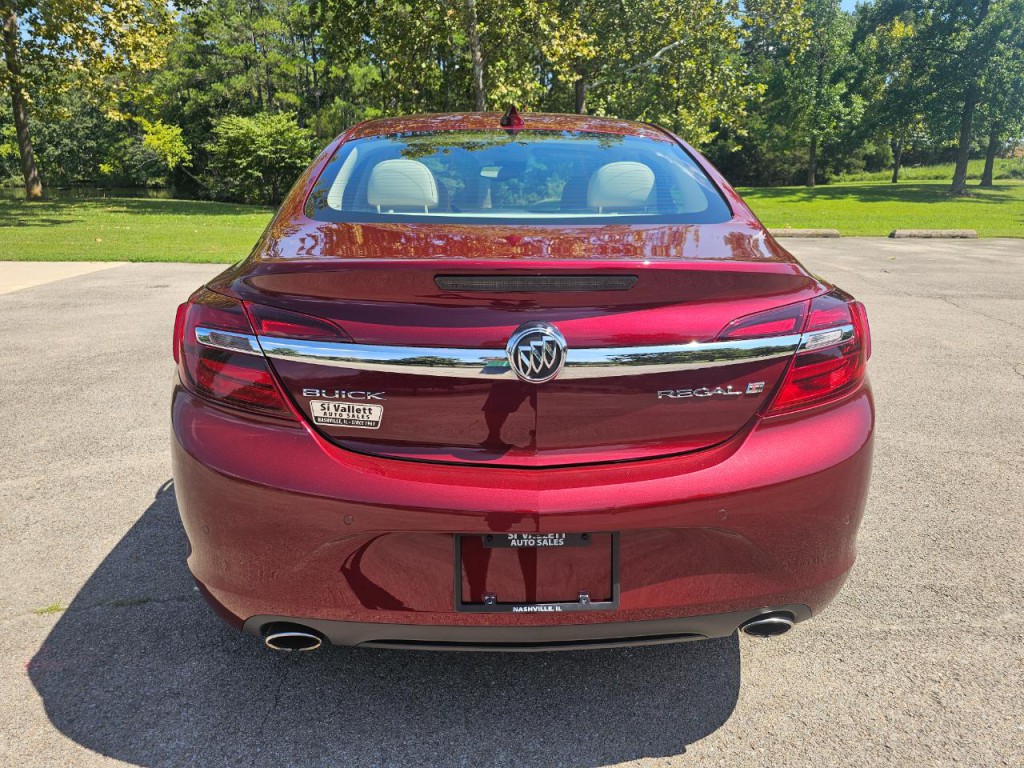 2016 Buick Regal Image 6
