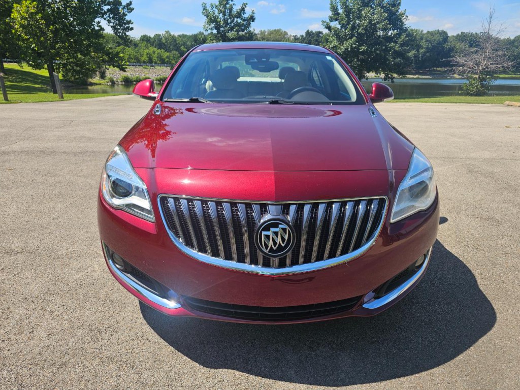 2016 Buick Regal Image 12