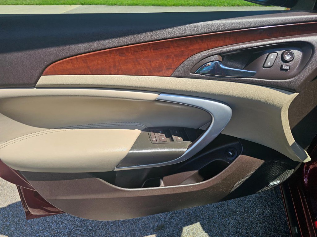 2016 Buick Regal Image 24