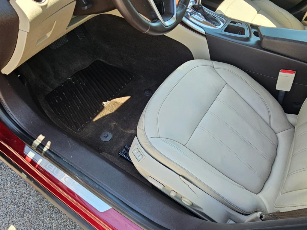 2016 Buick Regal Image 25