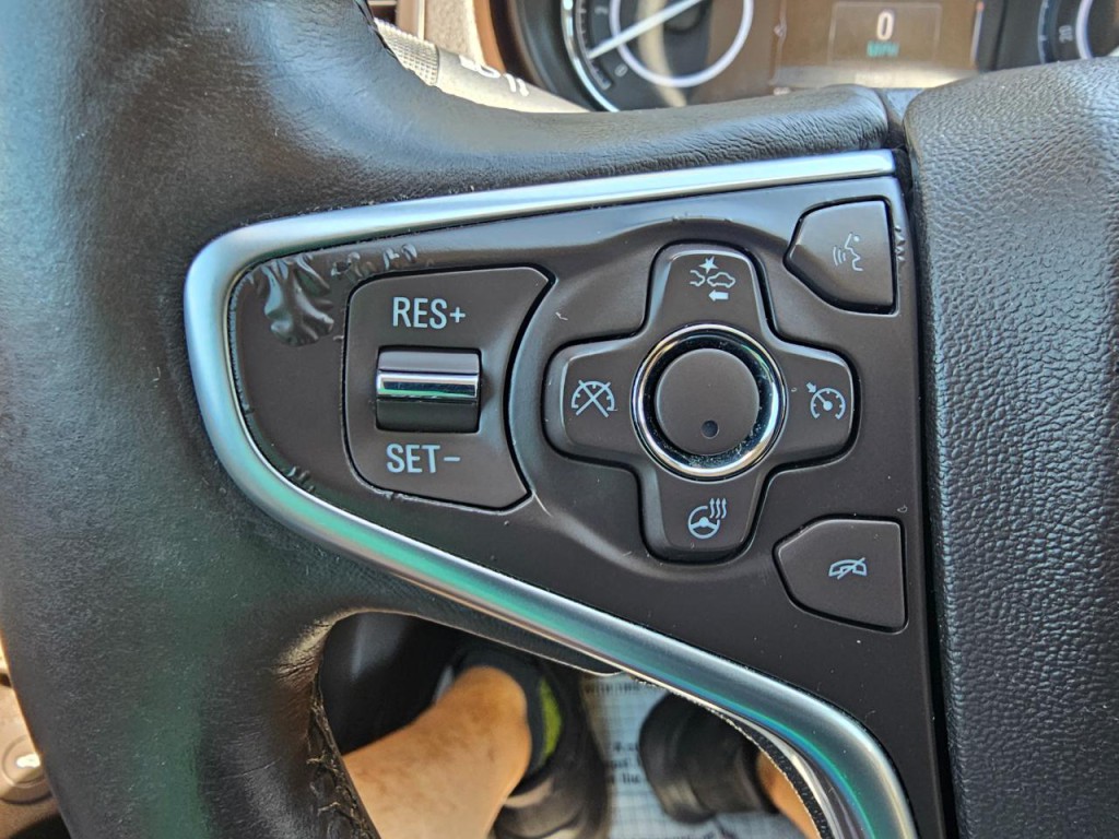 2016 Buick Regal Image 35