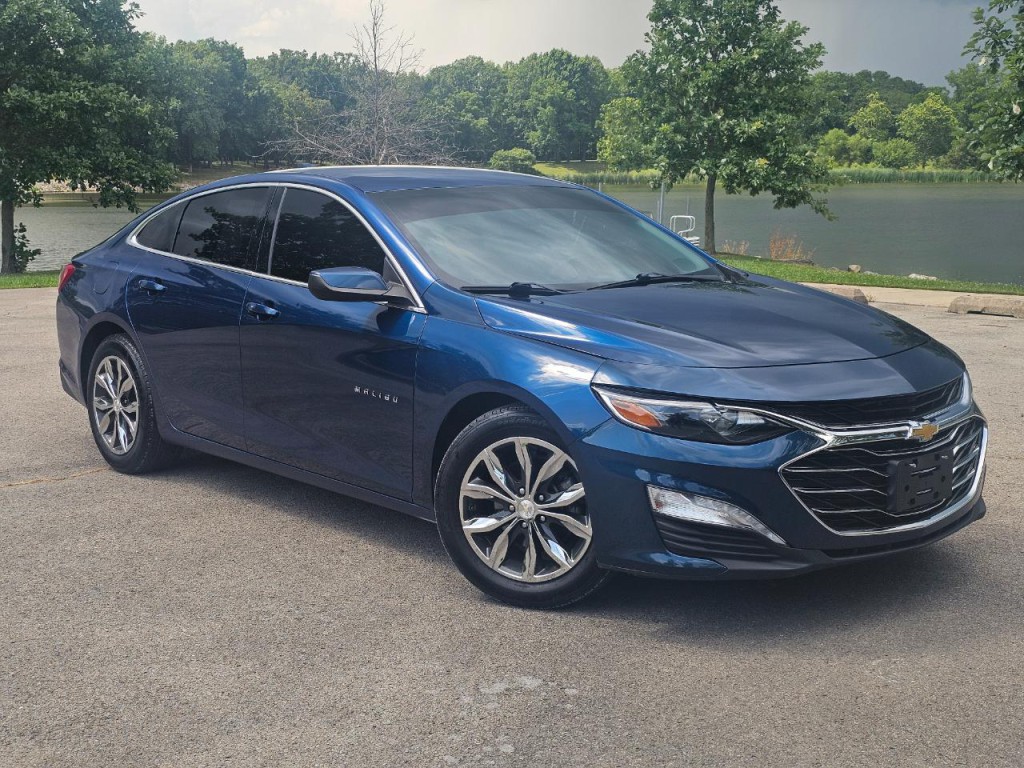 2019 Chevrolet Malibu Image 2