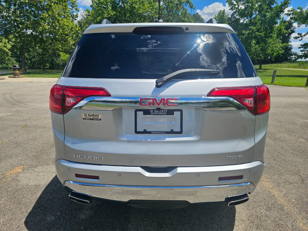 2017 GMC Acadia Image 6