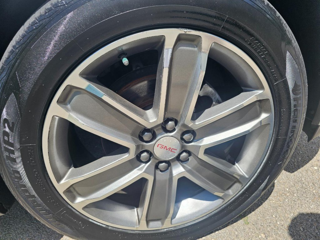 2017 GMC Acadia Image 14