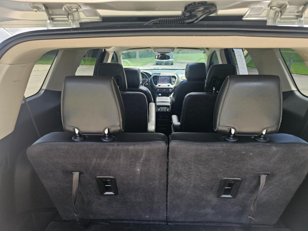 2017 GMC Acadia Image 22