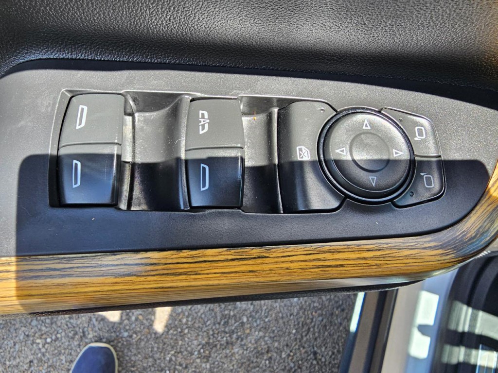 2017 GMC Acadia Image 35