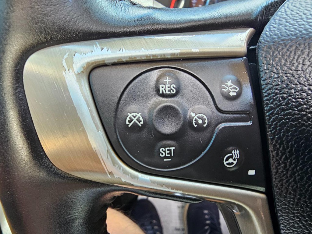 2017 GMC Acadia Image 40