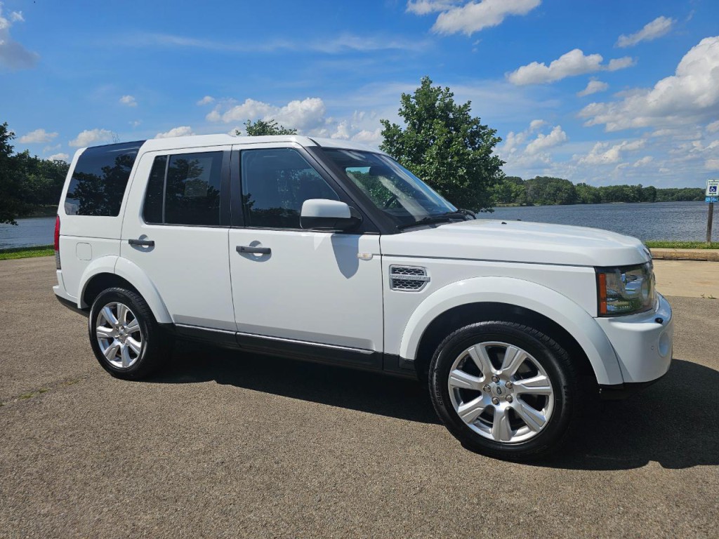 2013 Land Rover LR4 Image 2