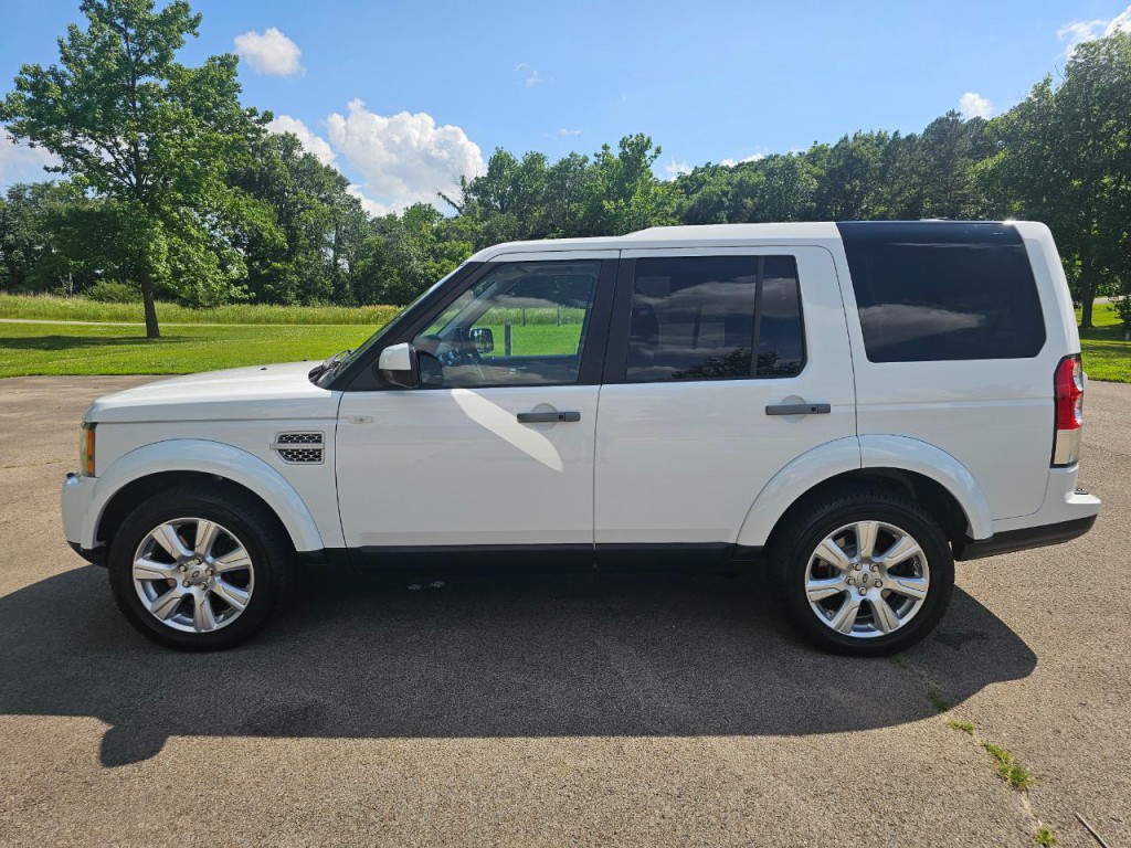 2013 Land Rover LR4 Image 9