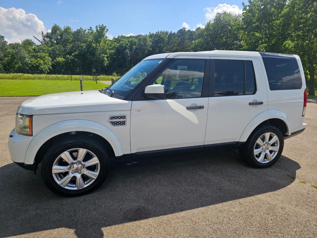2013 Land Rover LR4 Image 10