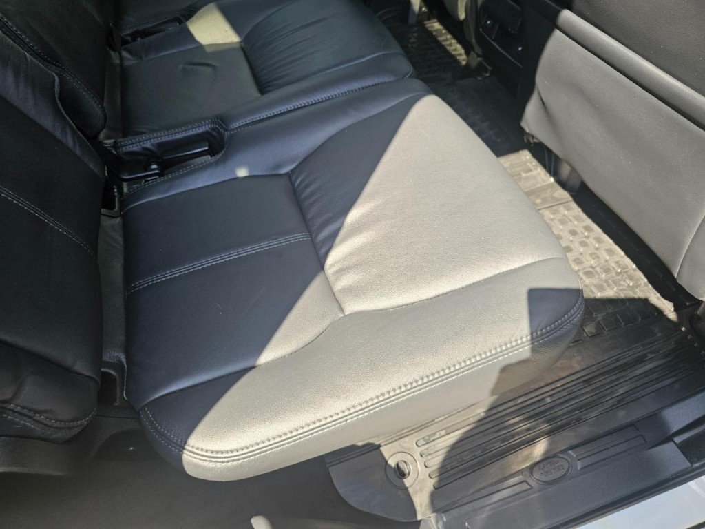 2013 Land Rover LR4 Image 21