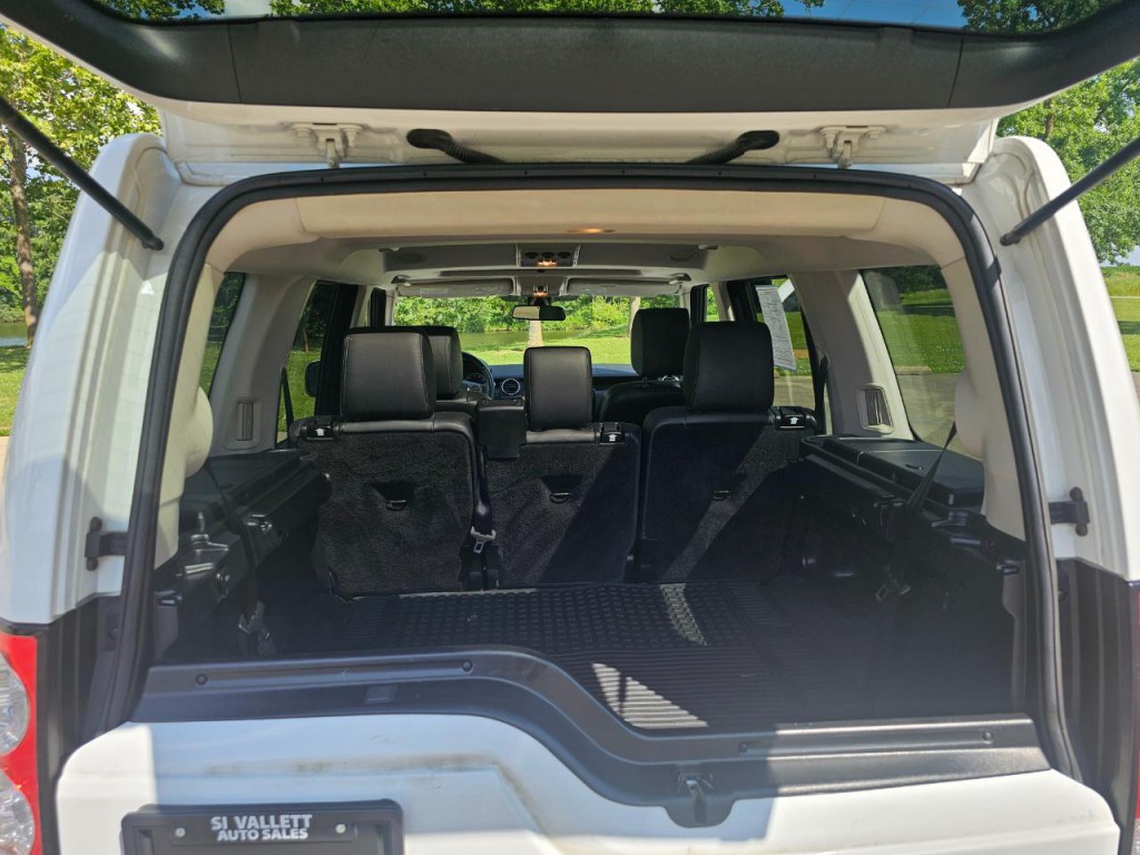 2013 Land Rover LR4 Image 22