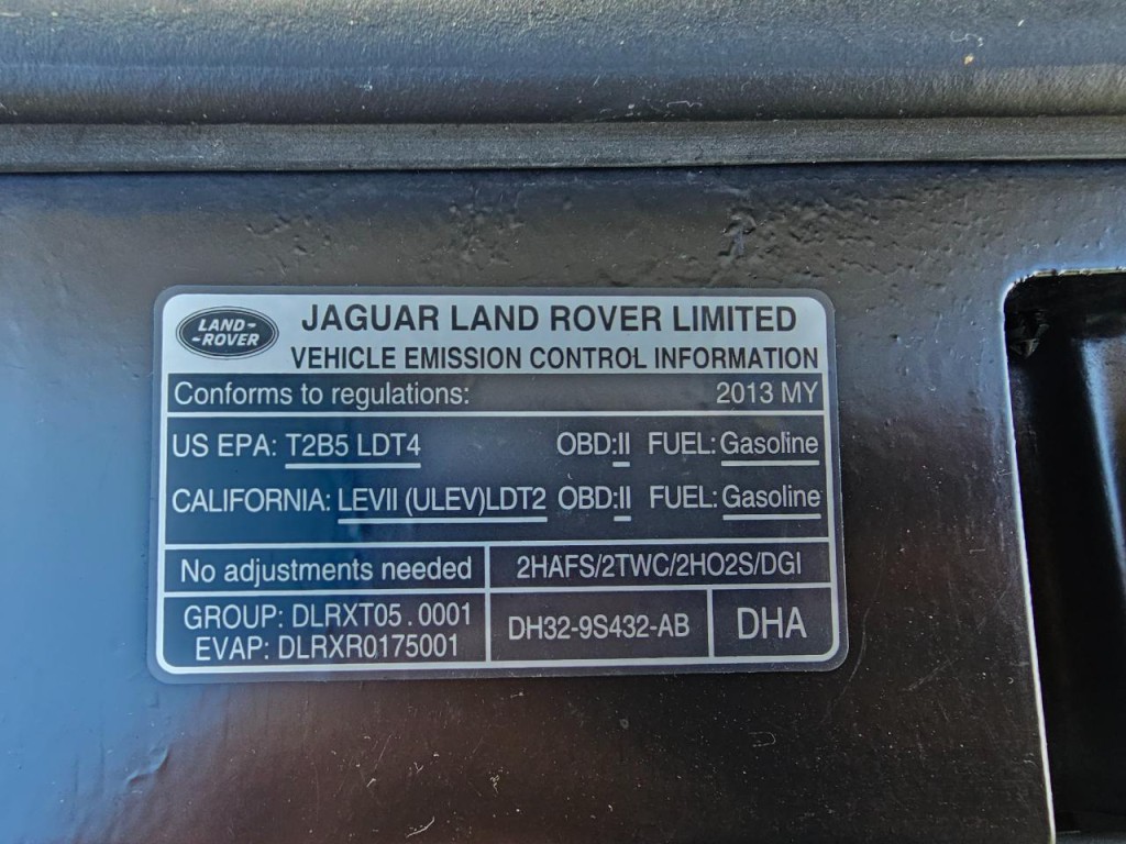 2013 Land Rover LR4 Image 30