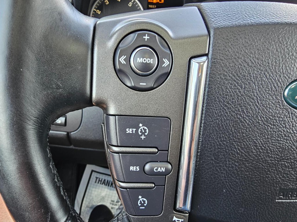 2013 Land Rover LR4 Image 38
