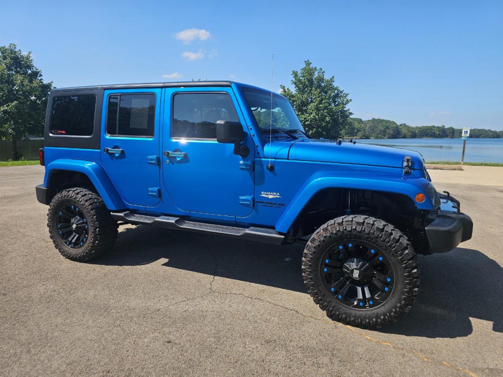 2015 Jeep Wrangler Unlimited Image 2