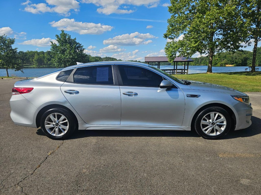 2016 Kia Optima Image 3