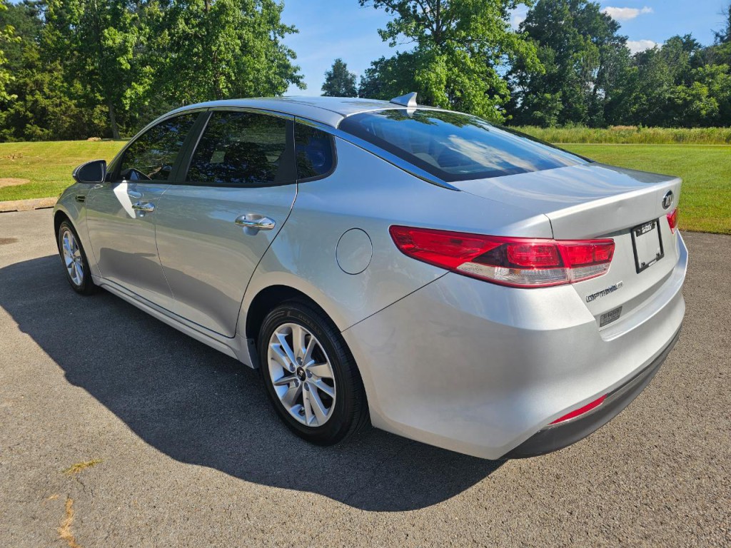 2016 Kia Optima Image 7