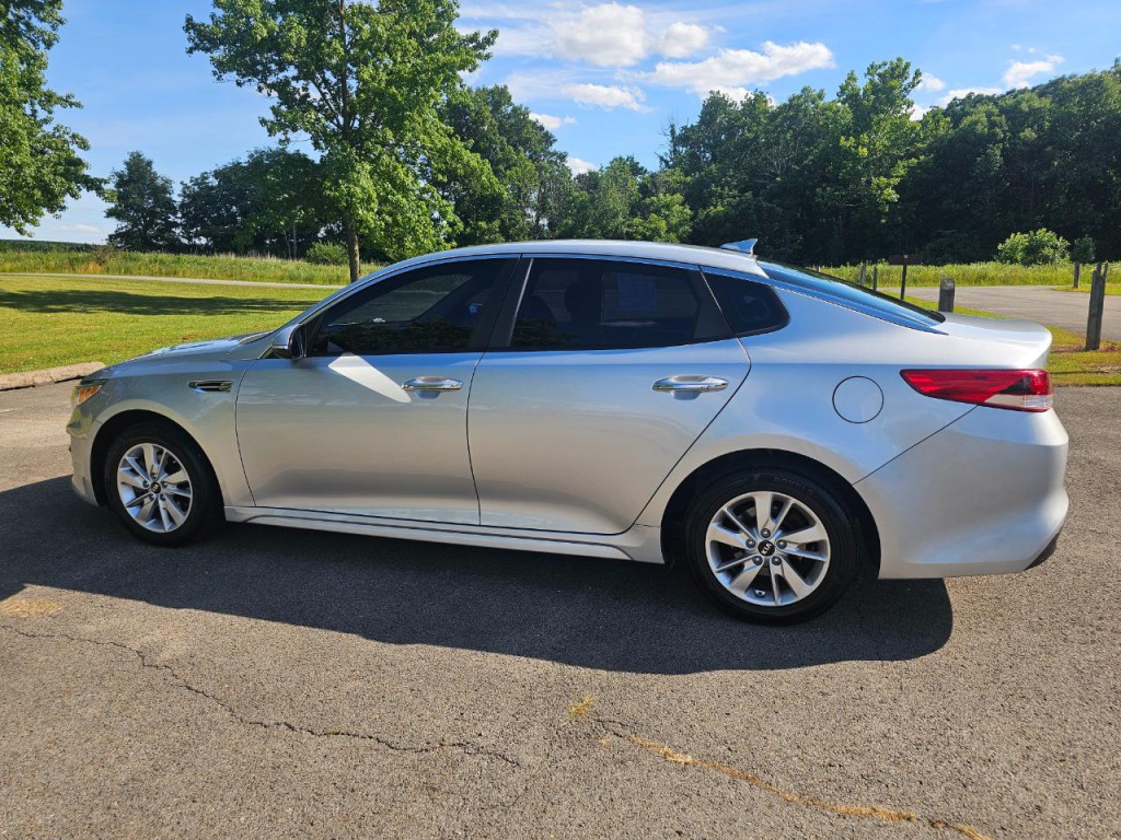 2016 Kia Optima Image 8
