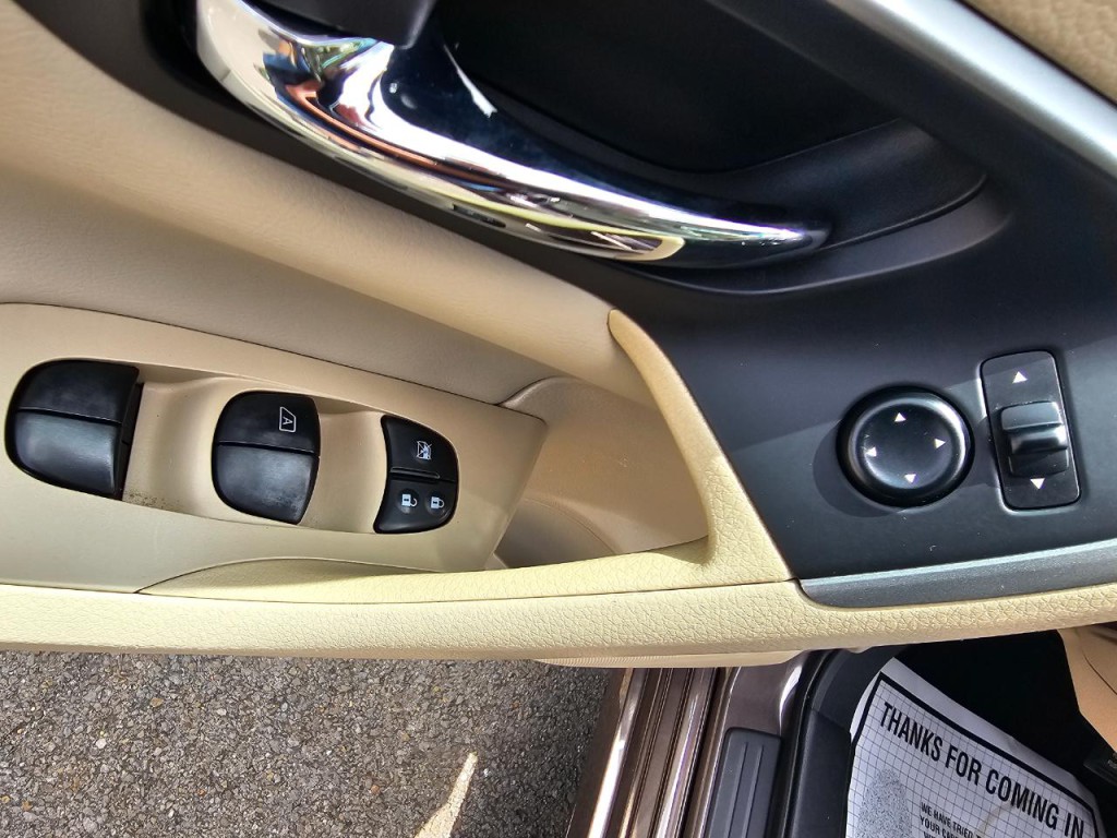 2015 Nissan Altima Image 30