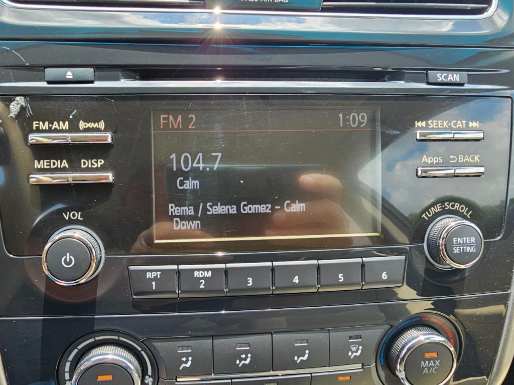 2015 Nissan Altima Image 36