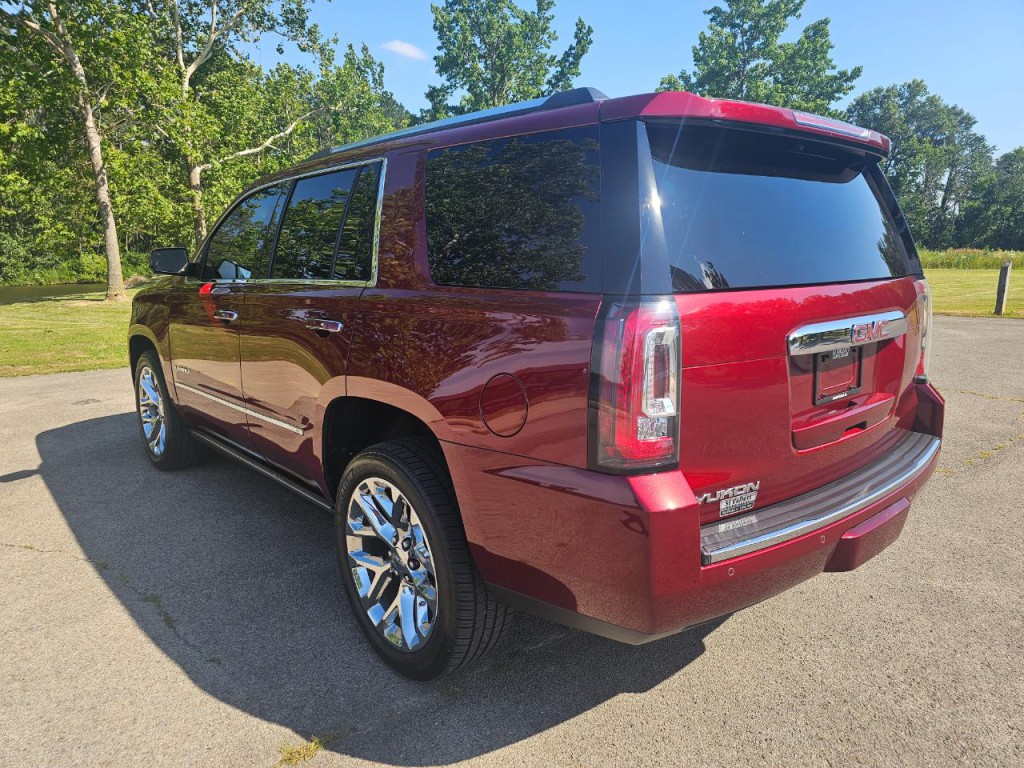 2017 GMC Yukon Image 7