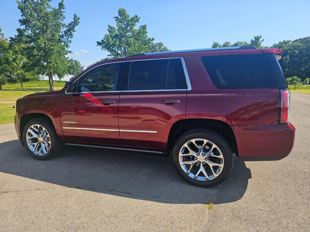 2017 GMC Yukon Image 8