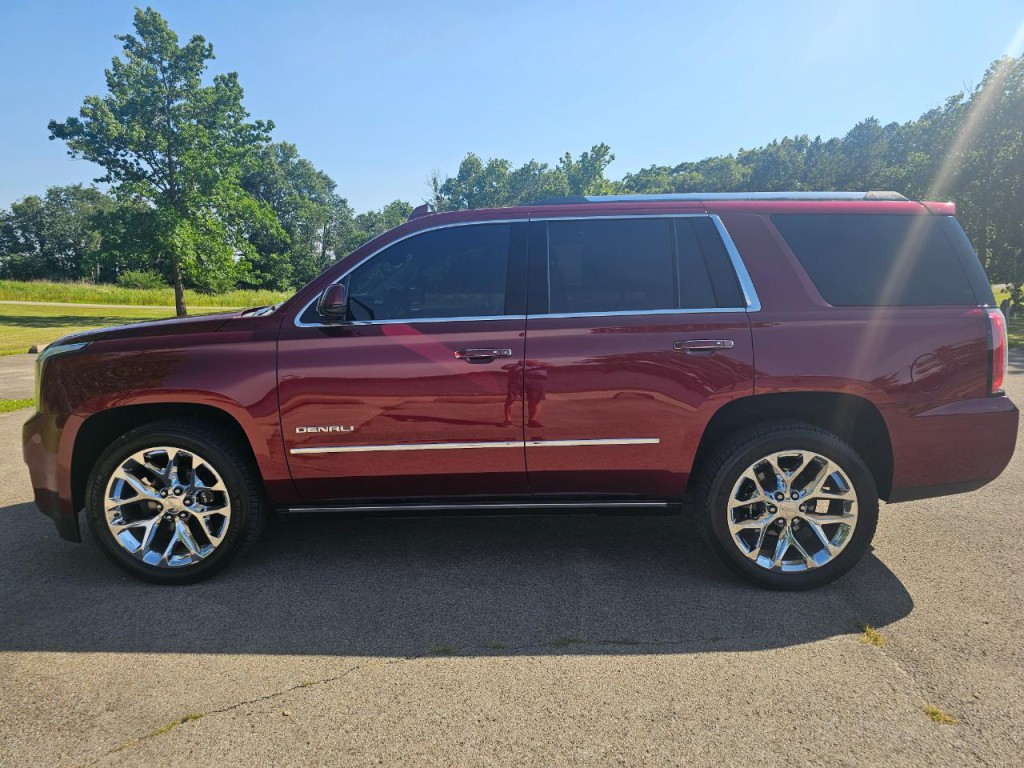 2017 GMC Yukon Image 9