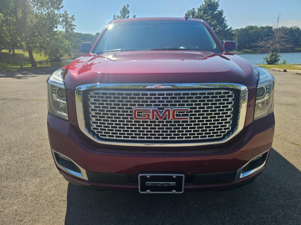 2017 GMC Yukon Image 12