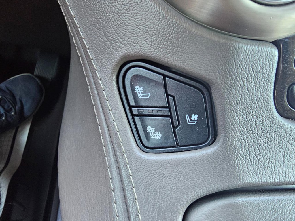 2017 GMC Yukon Image 56