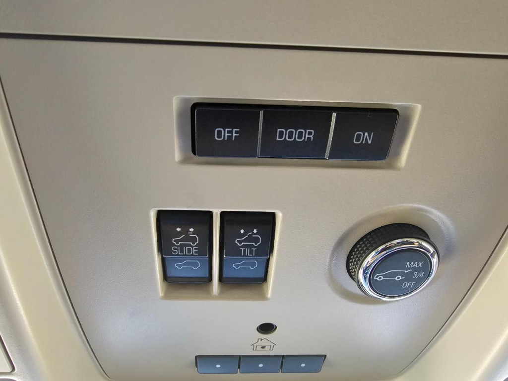 2017 GMC Yukon Image 64